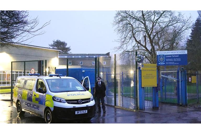 An einer Londoner Schule kam es zu einem Messerangriff.