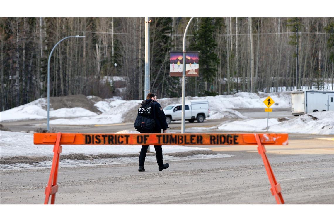 An einer Schule in Kanada kommen mehrere Menschen durch Schüsse ums Leben.