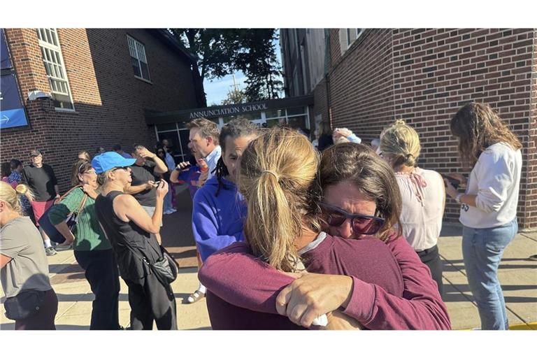 An einer Schule in Minneapolis ist es zu einem Schusswaffenvorfall gekommen.
