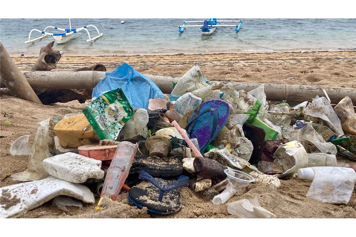 An Stränden sammelt sich Müll, auch verursacht vom Massentourismus. (Archivbild)