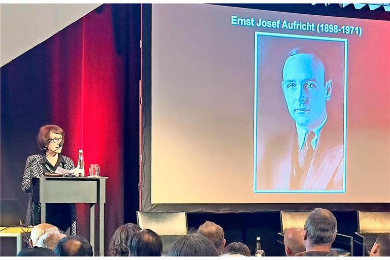 Anat Feinberg, Professorin an der Hochschule für Jüdische Studien in Heidelberg, berichtete im Schauspielhaus über Schicksale jüdischer Schauspieler im Nationalsozialismus.