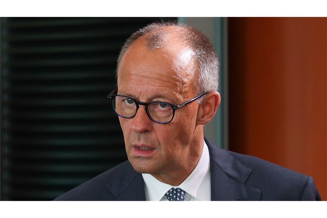 Anders als beim „Lackaffen“ hatte die Staatsanwaltschaft die Bezeichnung von Merz als „Pinocchio“ nicht beanstandet.