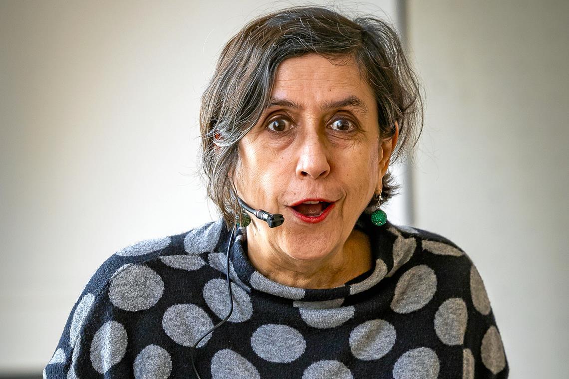 Andrea Karimé bei der Lesung zu „Kalim Baba und die Wörterlampe“.Foto: Alexander Becher