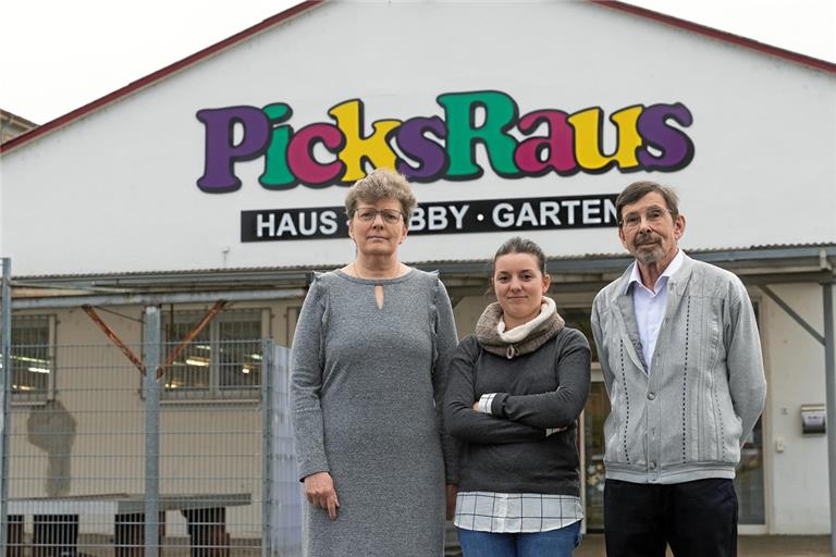 Andrea und Rainer Klink sowie Tochter Jessica Hagemann bedauern sehr, dass sie ihr Lebenswerk nicht fortführen können. Foto: J. Fiedler