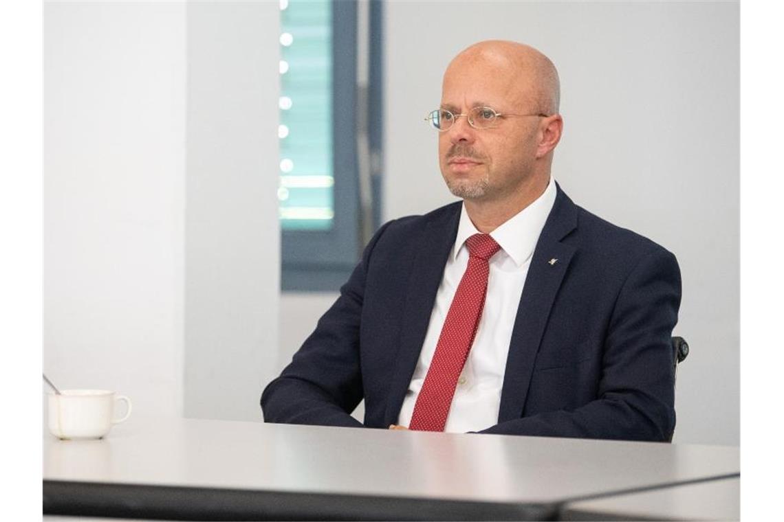 Andreas Kalbitz aus Brandenburg galt als Rechtsaußen in der AfD. Foto: Sebastian Gollnow/dpa