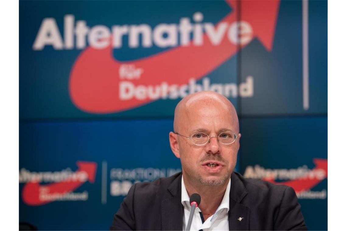 Kalbitz: Spaltung einer Ost-AfD ausgeschlossen Andreas Kalbitz, Fraktionsvorsitzender der Brandenburger AfD, gilt neben Björn Höcke als wichtigster Vertreter des rechtsnationalen „Flügels“. Foto: Soeren Stache/dpa