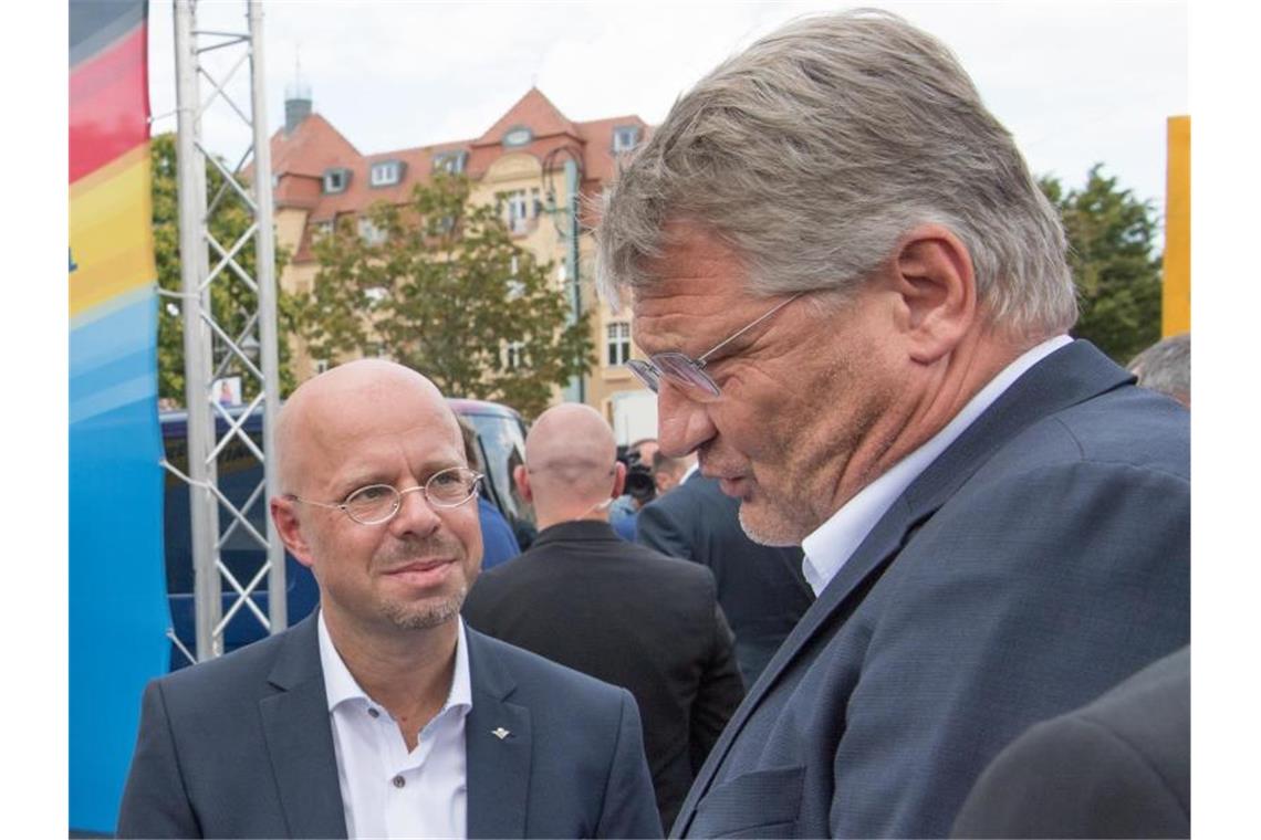 Andreas Kalbitz und Jörg Meuthen (l-r). Foto: Jörg Carstensen/dpa