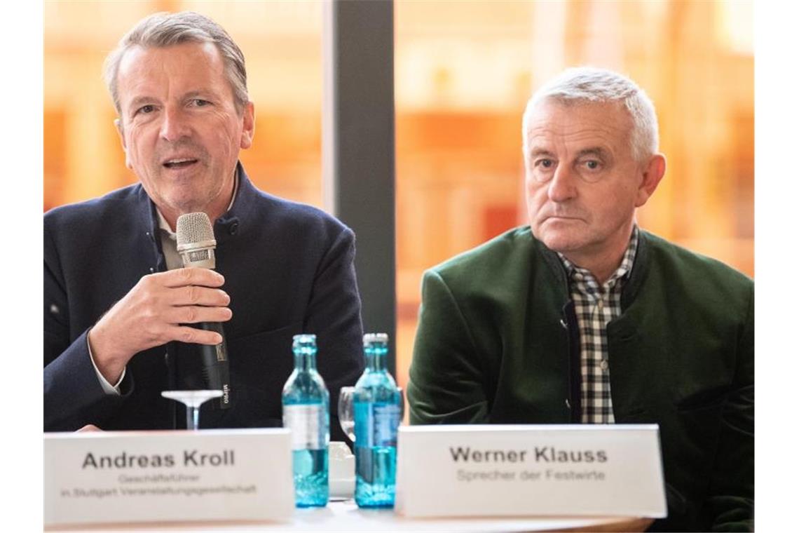 Andreas Kroll und Werner Klauss, Sprecher der Festwirte und Wirt des Festzelts. Foto: Sebastian Gollnow/Archivbild