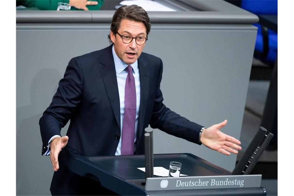 Andreas Scheuer am Donnerstag bei der Beratung des Etats vom Ministerium für Verkehr und digitale Infrastruktur im Bundestag. Foto: Bernd von Jutrczenka