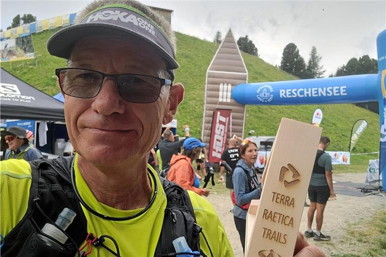 Andreas Siegmund nach der letzten Zielankunft beim Reschensee. Foto: privat