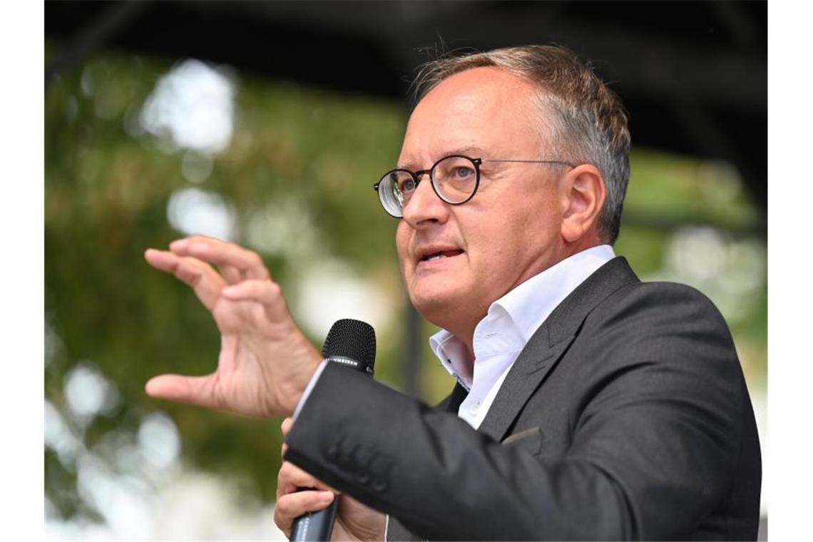 SPD-Landeschef zu Prognose: Zugewinne sind Grund zur Freude Andreas Stoch spricht. Foto: Bernd Weißbrod/dpa/Archivbild