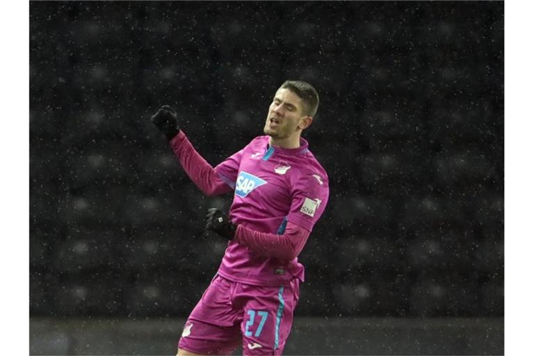 Andrej Kramaric von Hoffenheim in Aktion. Foto: Soeren Stache/dpa-Zentralbild/dpa/Archivbild