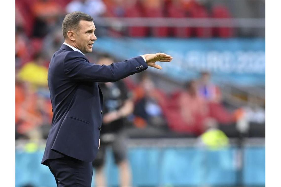 Das bringt der Tag bei der Fußball-EM Andrej Schewtschenko, der Trainer der Ukraine, will das Duell der Außenseiter gegen Nordmazedonien unbedingt gewinnen. Foto: John Thys/Pool AFP/AP/dpa