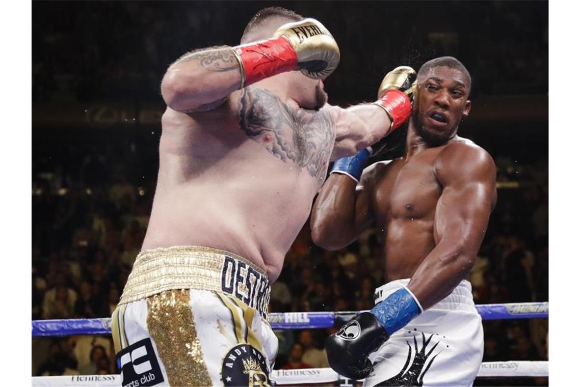 Ruiz vs. Joshua: Saudi-Arabien richtet WM-Boxkampf aus Andy Ruiz besiegte Anthony Joshua Angfang Juni in New York durch Technischen K.o. in der siebten Runde. Foto: Frank Franklin Ii/AP/dpa