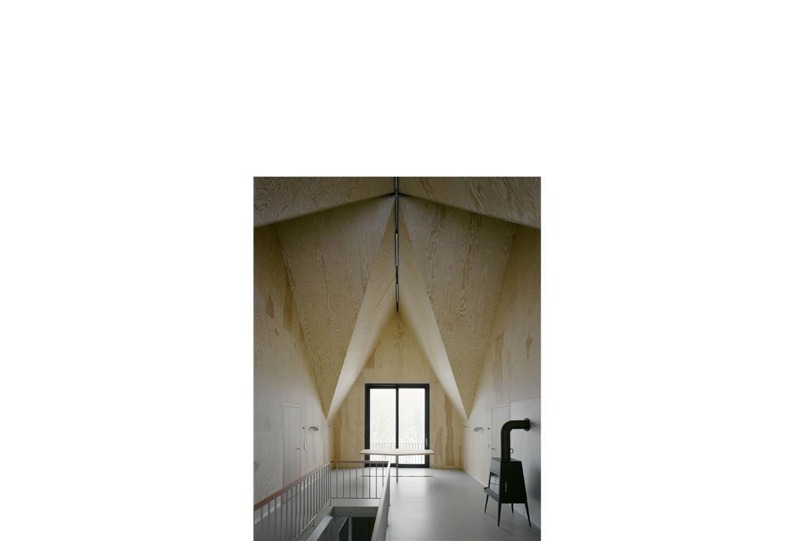 Anerkennungen für Wohnbauten gab es auch für andere Regionen: Florian Voigt: „Waldhaus“,Tellerhäuser im sächsischen Erzgebirge.