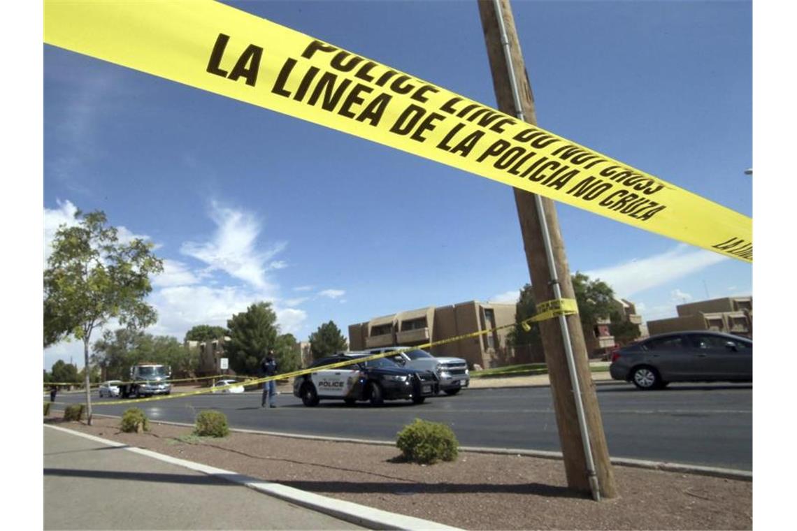 Anfang August: Ein Absperrband der Polizei vor dem Ort des Massakers im texanischen El Paso. Foto: Rudy Gutierrez/FR46996 AP