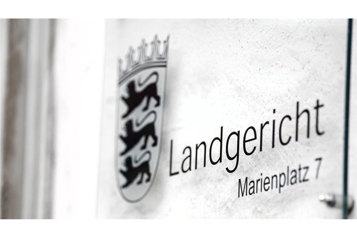 Schamlippen verstümmelt: 26-Jähriger in Ravensburg vor Gericht Angeklagt ist der 26-Jährige unter anderem wegen der Verstümmelung weiblicher Genitalien. (Symbolbild)