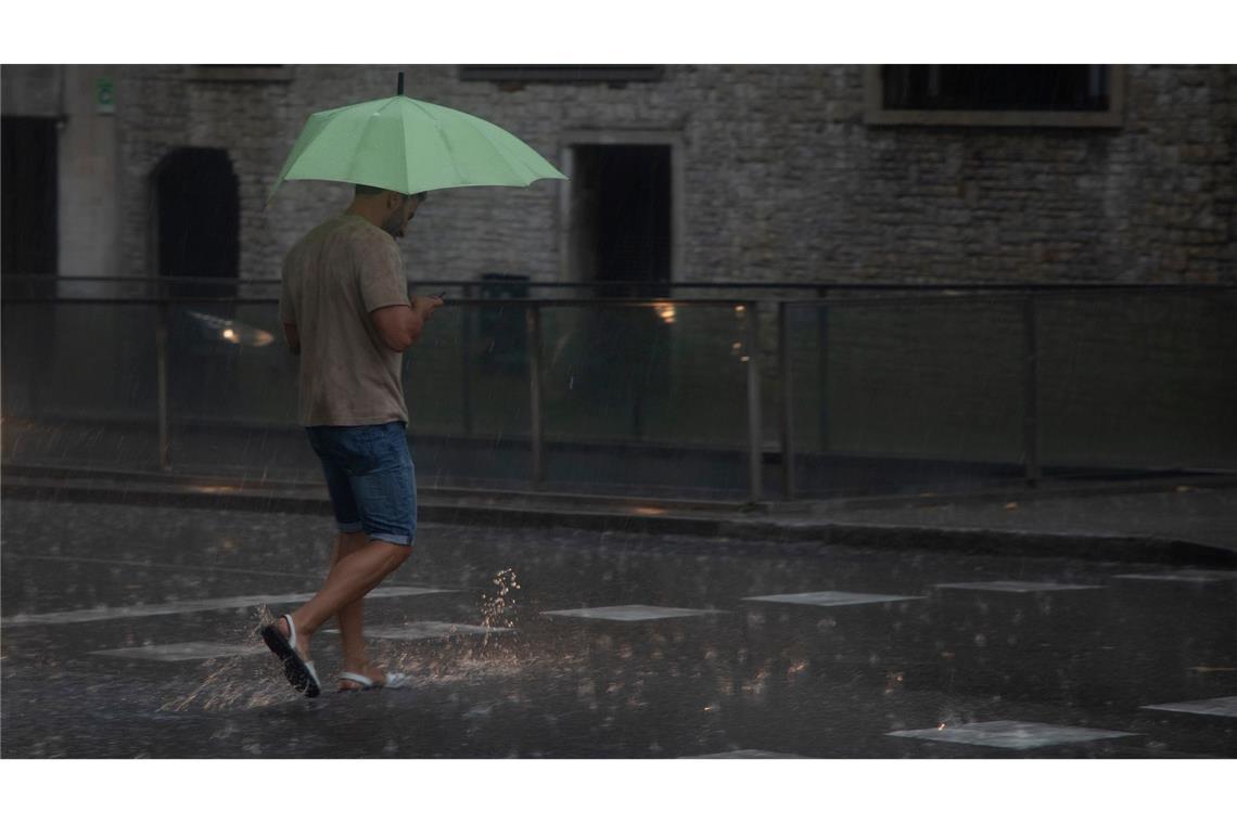 Sturm und Regen sorgen für Chaos auf Mallorca Angekündigt wurden bis zu 50 Liter Regen pro Quadratmeter.