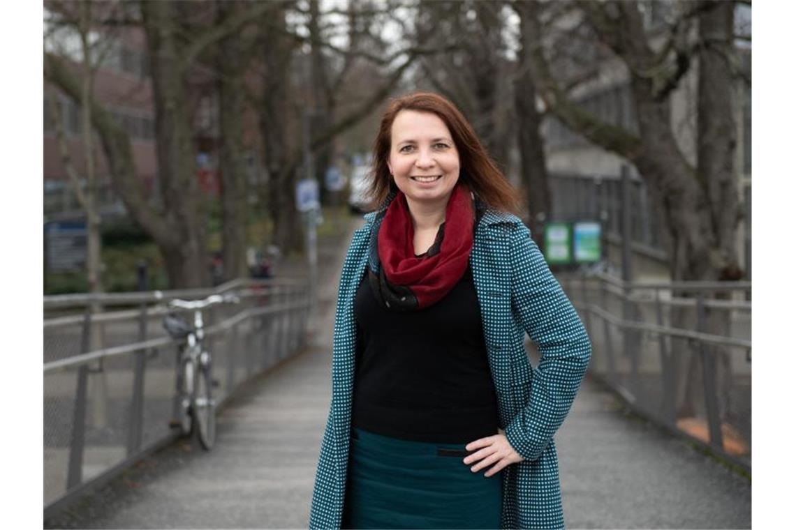 Angela Francke posiert für ein Foto. Foto: ---/Hochschule Karlsruhe/dpa/Archivbild