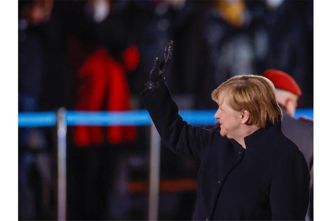 Angela Merkel ist seit dem 22. November 2005 Bundeskanzlerin der Bundesrepublik Deutschland; seit dem 26. Oktober 2021 ist sie geschäftsführend im Amt - voraussichtlich noch bis zum 8. Dezember. Foto: Odd Andersen/AFP POOL/dpa