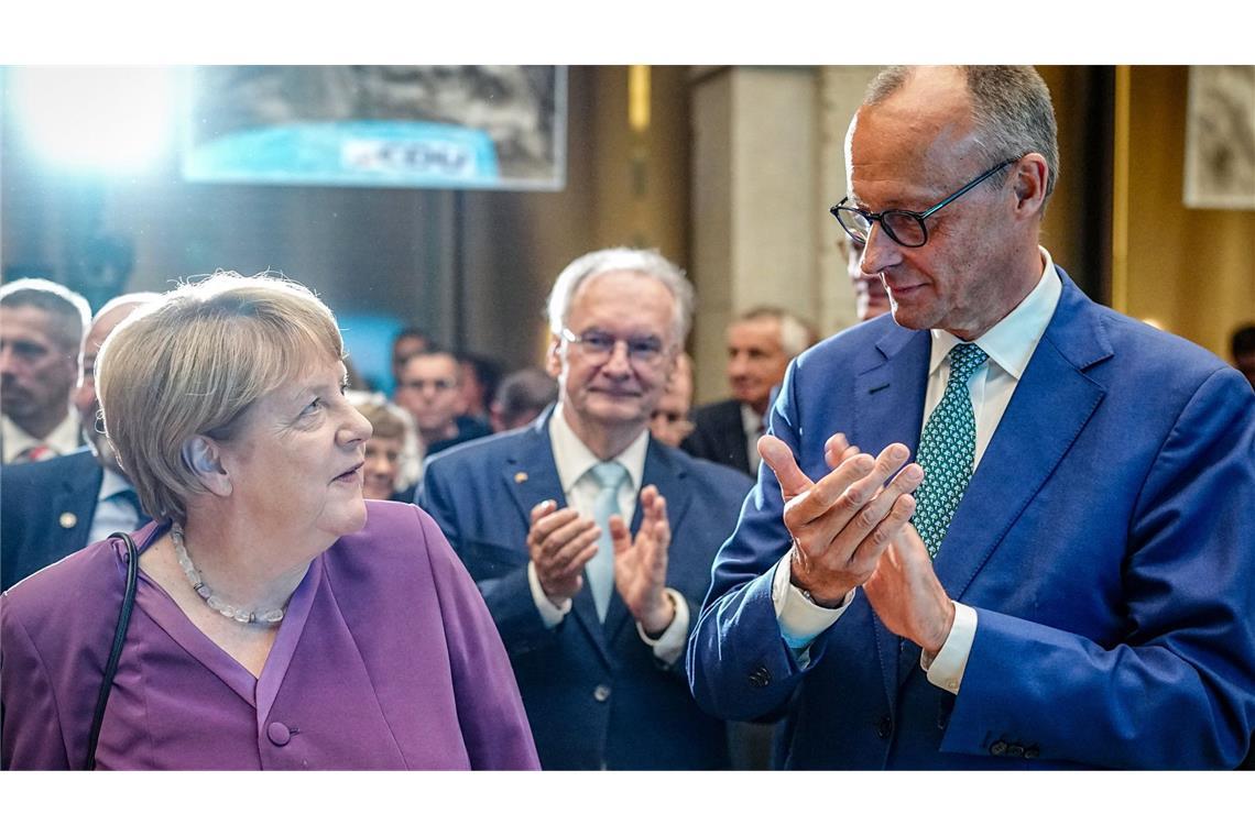 Angela Merkel verteidigt ihre Entscheidung zu Flüchtlingen von 2015. (Archivbild)