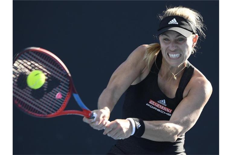 Angelique Kerber hat ihr erstes Tennis-Match im neuen Jahr gewonnen. Foto: Andy Brownbill/AP/dpa