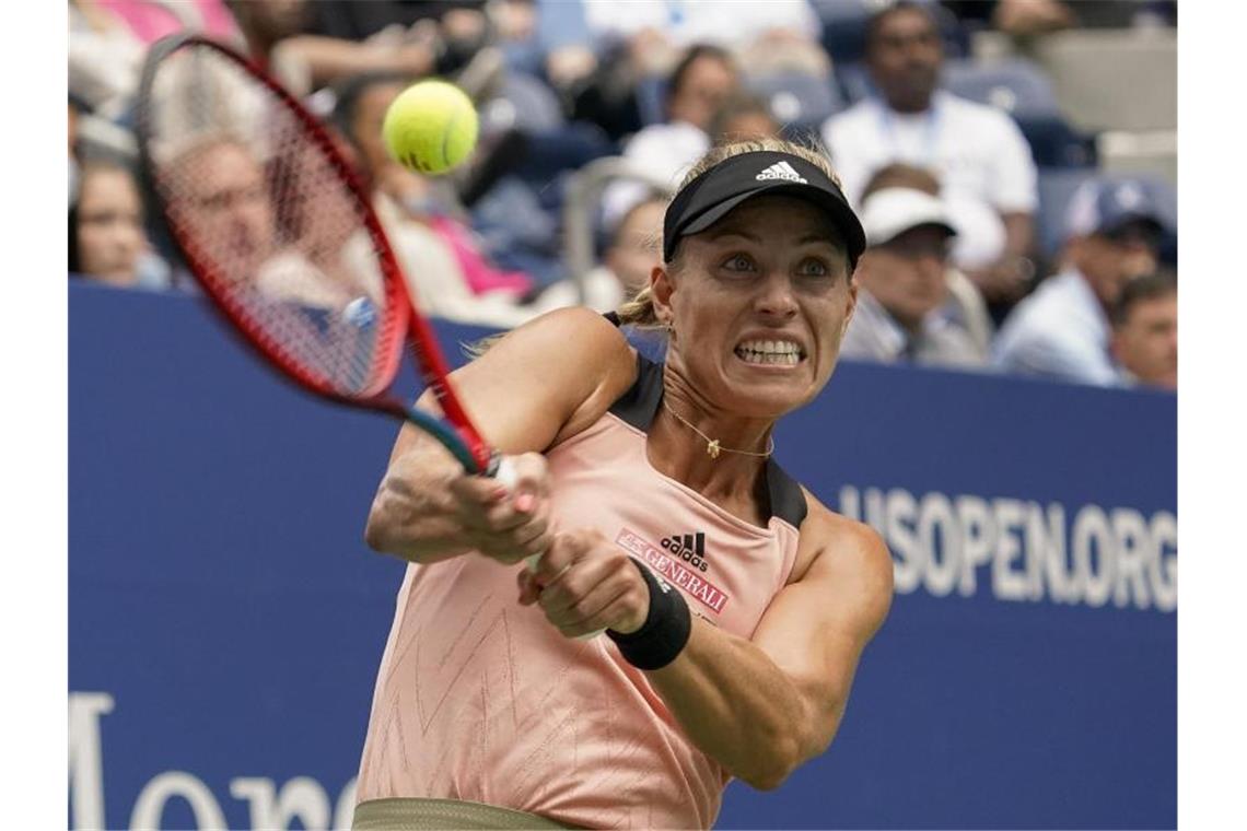 Angelique Kerber in Aktion und eine Runde weiter. Foto: Elise Amendola/AP/dpa