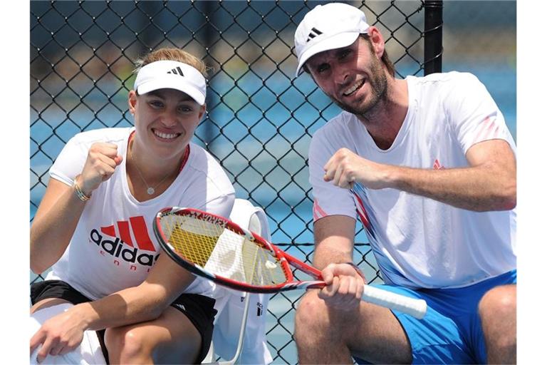 Angelique Kerber (l) wird wieder mit ihrem ehemaligen Trainer Torben Beltz zusammenarbeiten. Foto: Matt Roberts/AAP/dpa