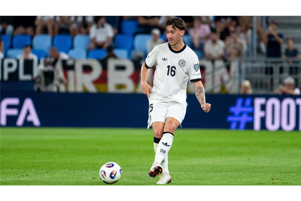 Angelo Stiller (Note 3): Hatte reichlich Ballkontakte, um das Spiel zu strukturieren. Griff vor dem 0:1 durch Dan Ndoye nicht energisch genug ein (17.). Suchte öfter den Weg in die Tiefe und gefiel gleich nach der Pause mit direkten Zuspielen in den Strafraum. In der Schlussphase kam für den Stuttgarter Pascal Groß.