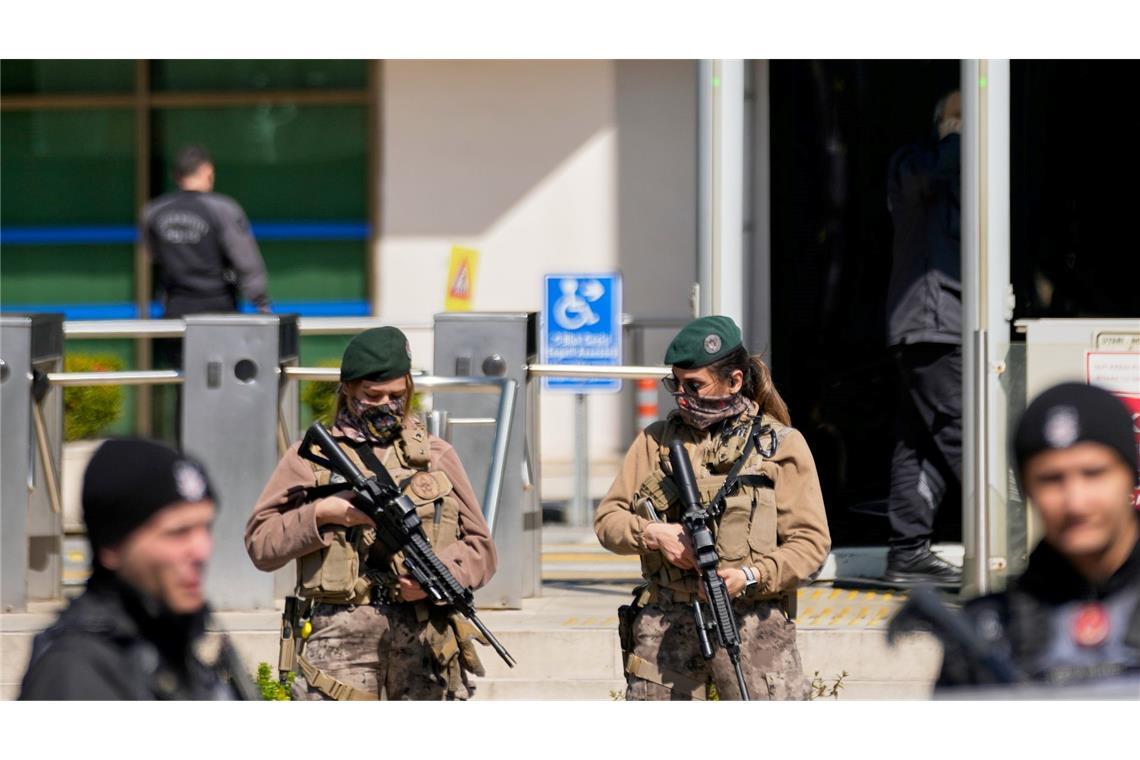 Schüsse vor Israels Konsulat in Istanbul - Ein Angreifer tot