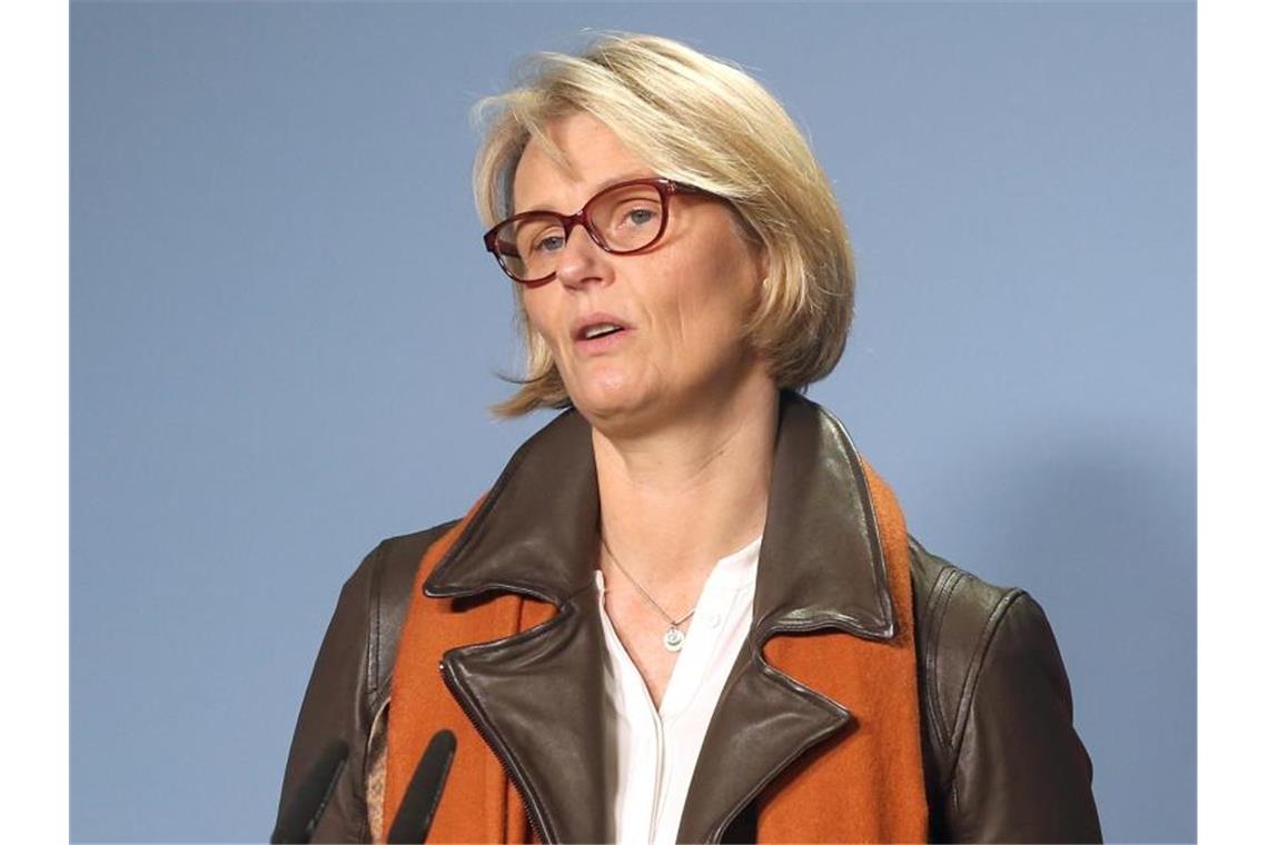 Nachhilfeschulen leiden unter Corona Anja Karliczek (CDU), Bundesforschungsministerin. Foto: Wolfgang Kumm/dpa
