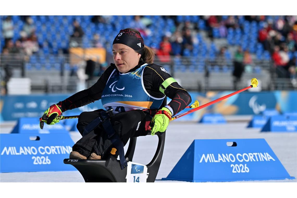 Anja Wicker gewinnt bei den Paralympics im Para Biathlon Sprint Bronze.