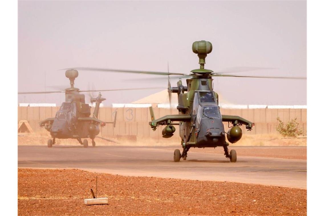 Wartungsfehler soll „Tiger“-Absturz in Mali verursacht haben Ankunft der ersten beiden Kampfhubschrauber des Typs Tiger am 25. März 2017 in Mali. Foto: Marc Tessensohn/Bundeswehr