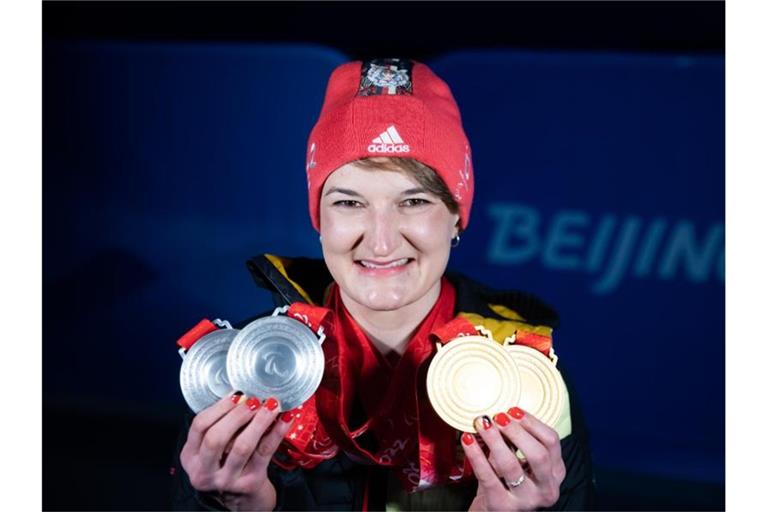 Anna-Lena Forster gewann Silber in der Abfahrt und Super-G, sowie Gold im Slalom und der Kombination in der sitzenden Klasse. Foto: Christoph Soeder/dpa
