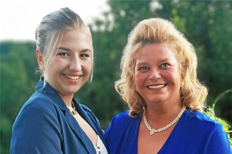 Anna Stubert (links) und Charlotte Klinghoffer waren bei der FDP-Versammlung in Sachsenweiler erfolgreich. Foto: FDP