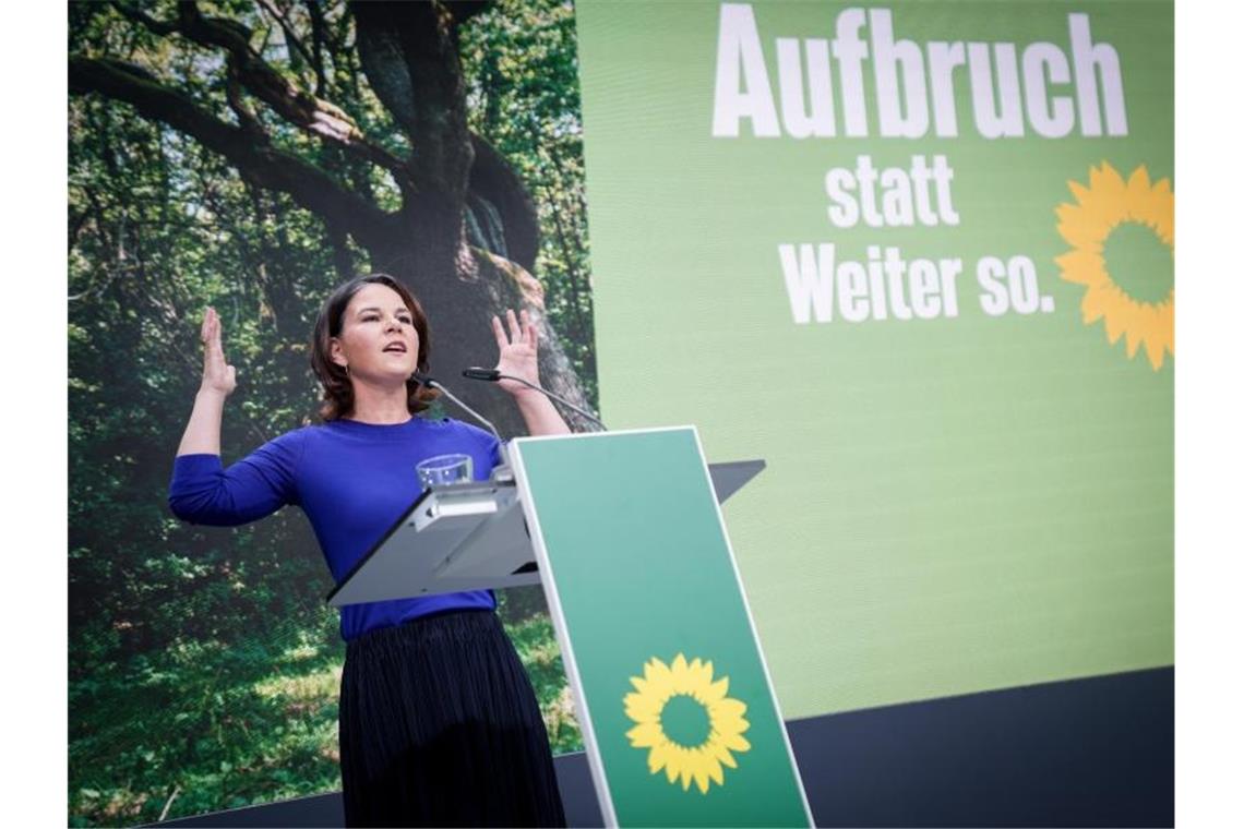 Annalena Baerbock, Kanzlerkandidatin und Bundesvorsitzende von Bündnis 90/Die Grünen. Mit einem mehrstündigen Parteitag wollen die Grünen in die letzte Woche vor der Bundestagswahl starten. Foto: Kay Nietfeld/dpa