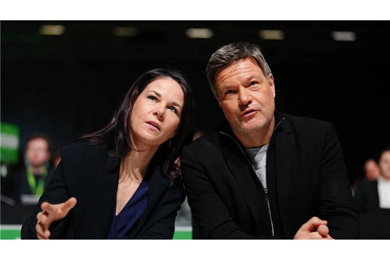 Annalena Baerbock und Robert Habeck werden in dem Gedicht aufs Korn genommen. (Archivbild)