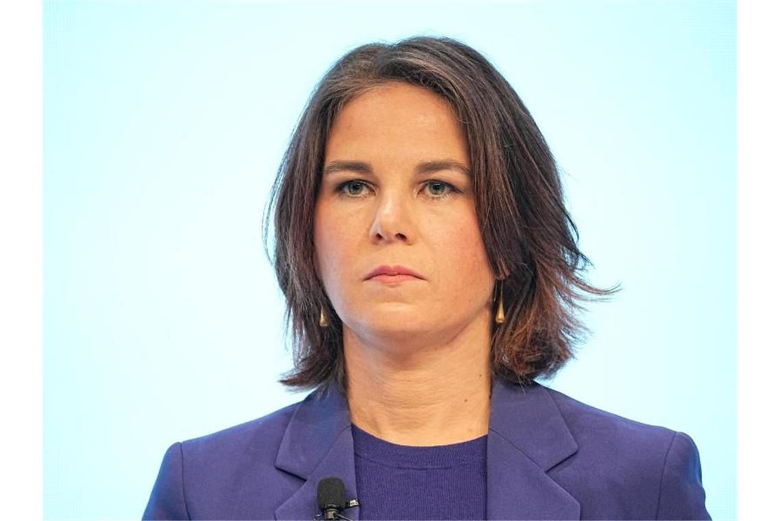 Baerbock zu Corona: „Wir haben uns zehn Tage Zeit gegeben“ Annalena Baerbock will eine allgemeine Impfpflicht nicht ausschließen. Foto: Michael Kappeler/dpa