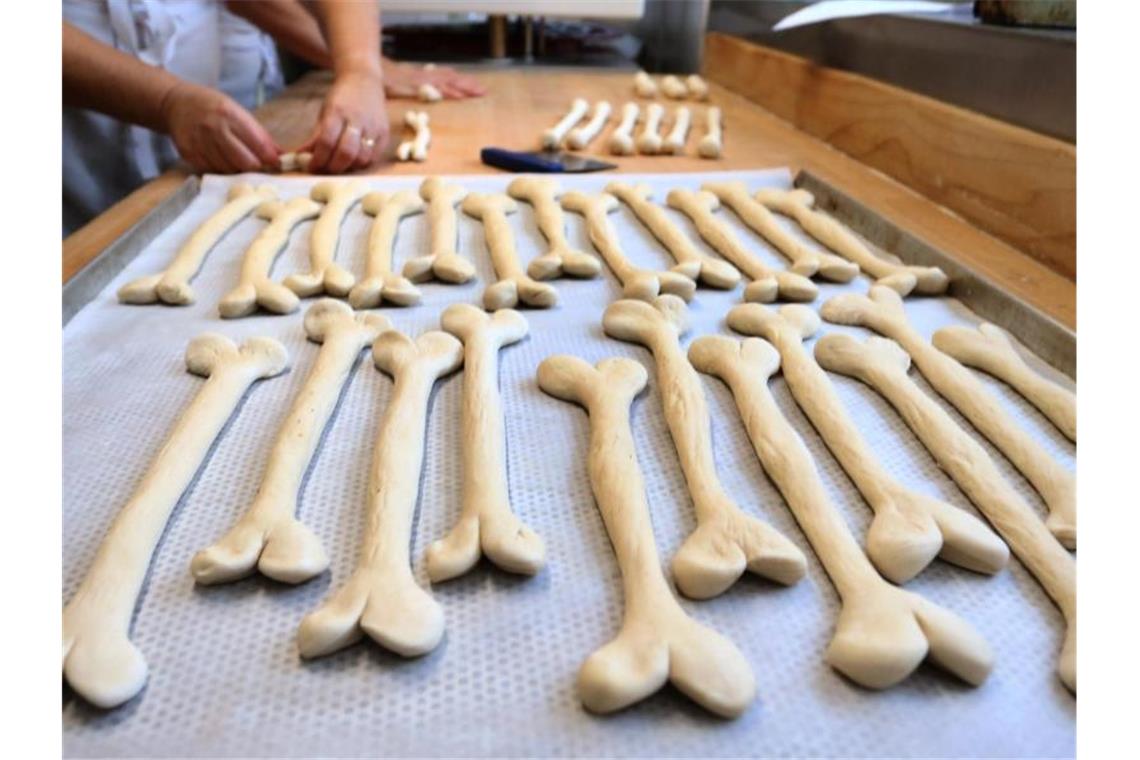 Knochen von Menschenaffe Udo gibt's beim Bäcker