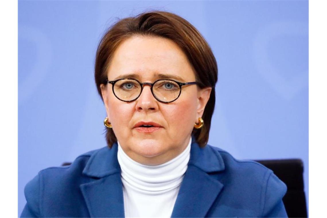 Grüne verpassen knapp Direktmandat in Tübingen: CDU gewinnt Annette Widmann-Mauz (CDU) schaut in die Kamera. Foto: Fabrizio Bensch/Reuters/Pool/dpa