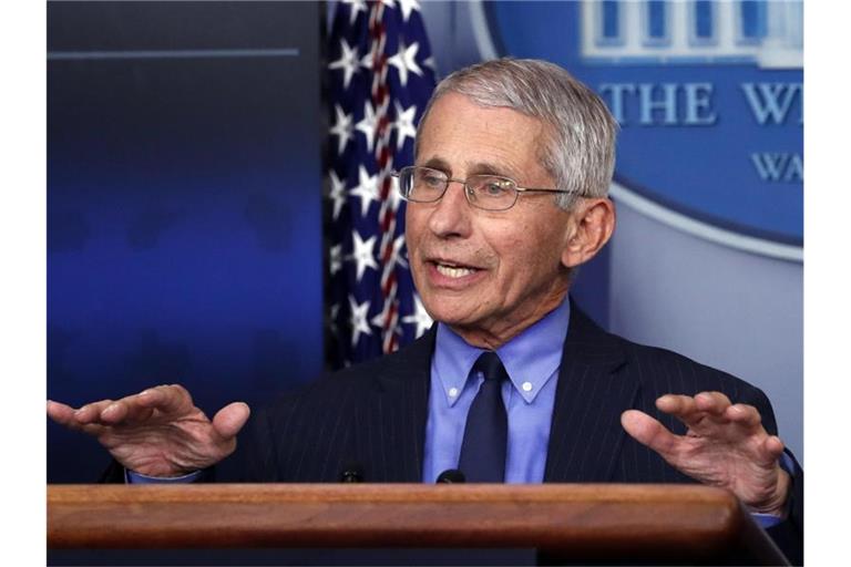 Anthony Fauci, Direktor des Nationalen Instituts für Infektionskrankheiten, spricht im Weißen Haus über das Coronavirus. Foto: Alex Brandon/AP/dpa