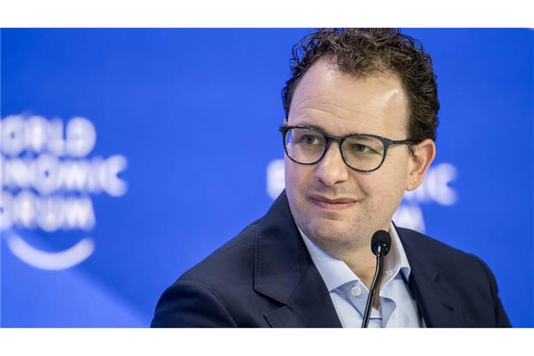 Anthropic-Chef Dario Amodei fordert Regeln für die Entwicklung von KI-Modellen. Die EU liefert dafür mit dem AI-Act eine Art Blaupause.