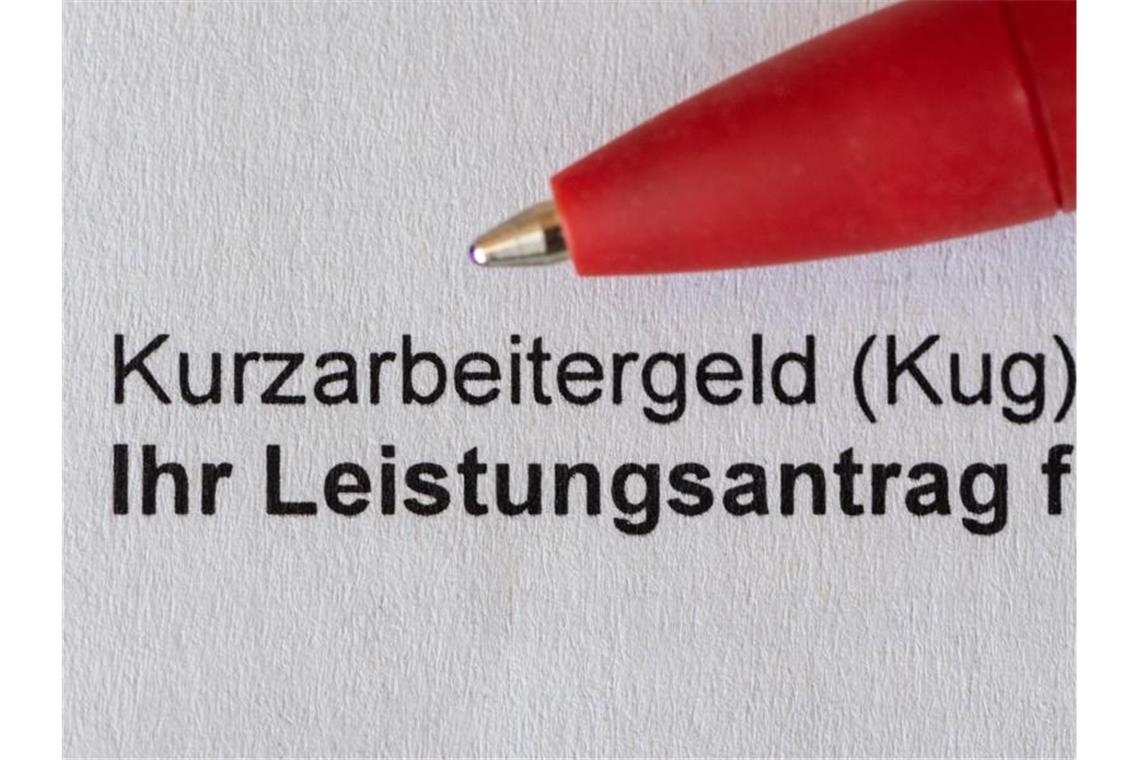 Kabinett verlängert erleichterten Zugang zu Kurzarbeit