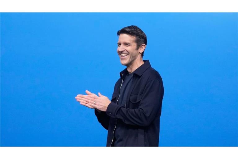 Apple-CEO John Ternus spricht anlässlich der Vorstellung neuer Produkte.