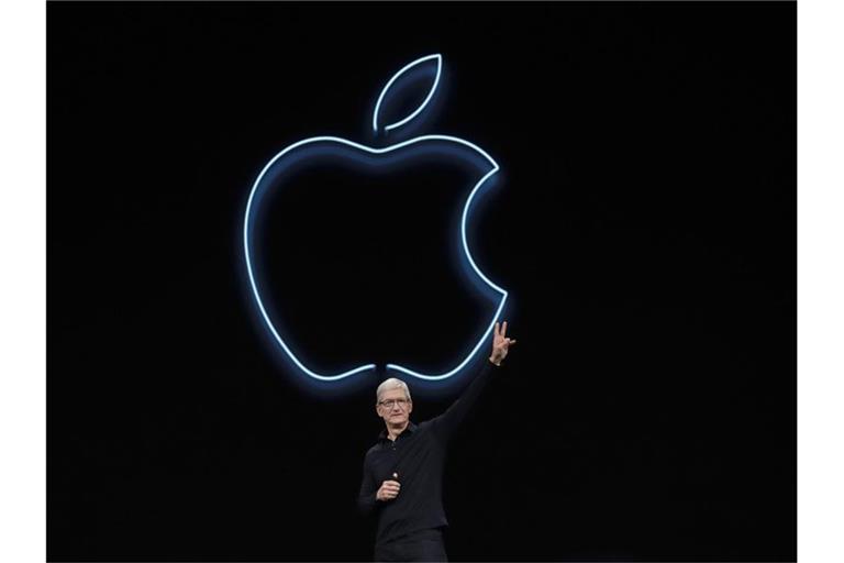Apple-CEO Tim Cook 2019 auf der Apple-Entwicklerkonferenz WWDC. Foto: Jeff Chiu/AP/dpa