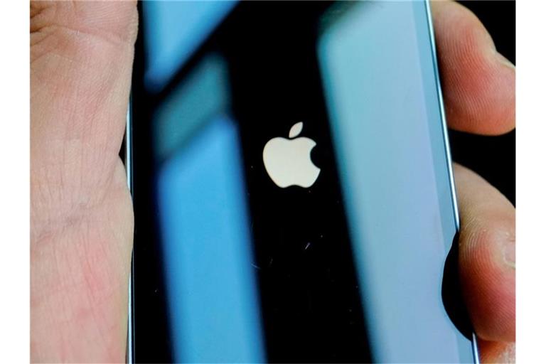 Apple meldet rund 85 Millionen verkaufte iPhones. Foto: Stefan Jaitner/dpa