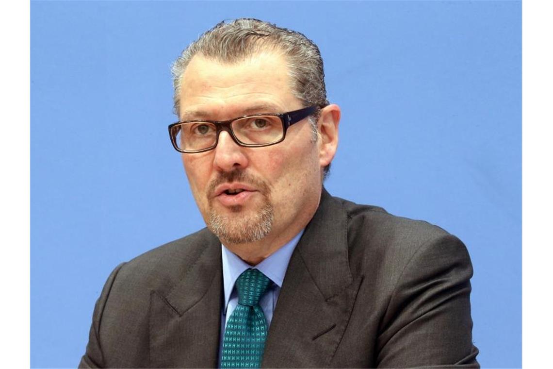 Arbeitgeberpräsident warnt vor Linkskoalition Arbeitgeberpräsident Rainer Dulger warnt vor einer möglichen Linkskoalition. Foto: Wolfgang Kumm/dpa