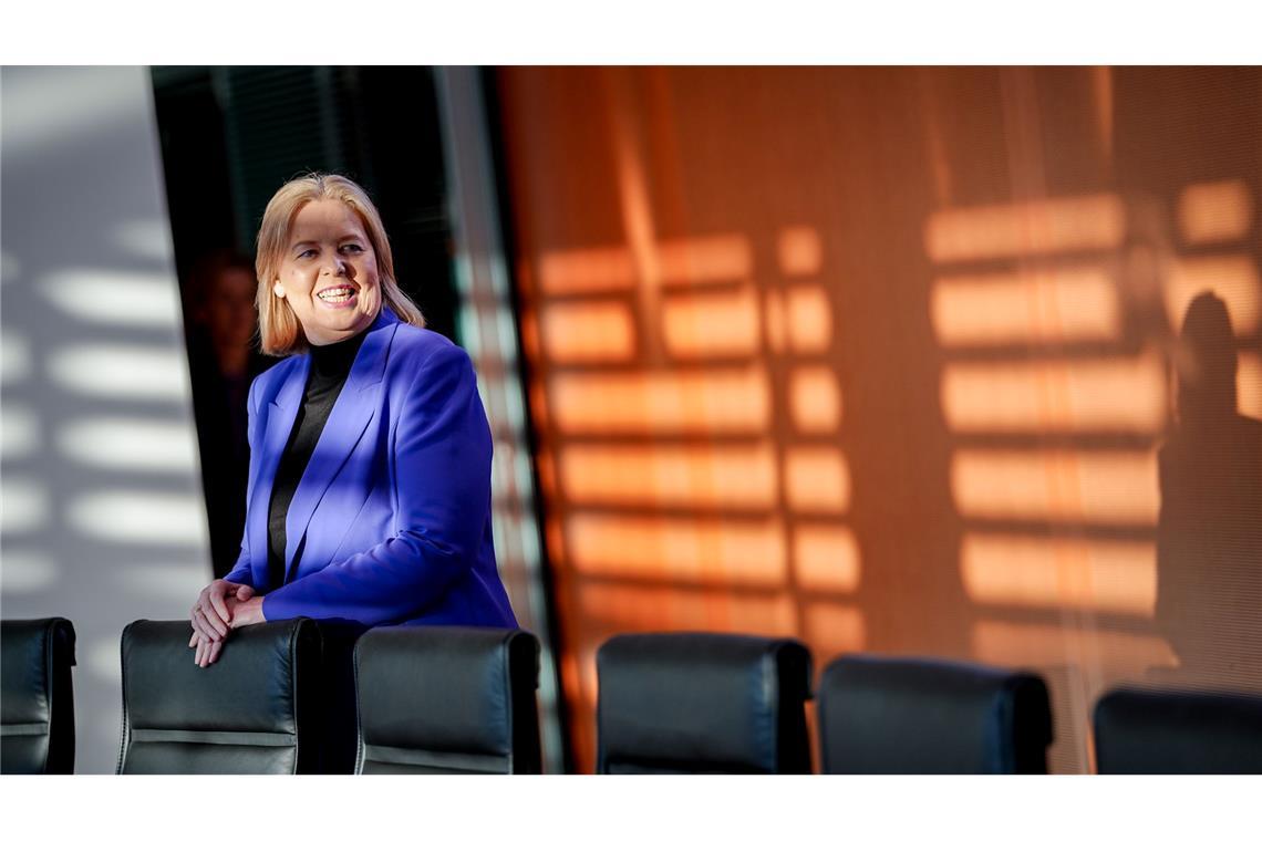 Arbeitsministerin Bärbel Bas hat einige Vorlagen im Kabinett.