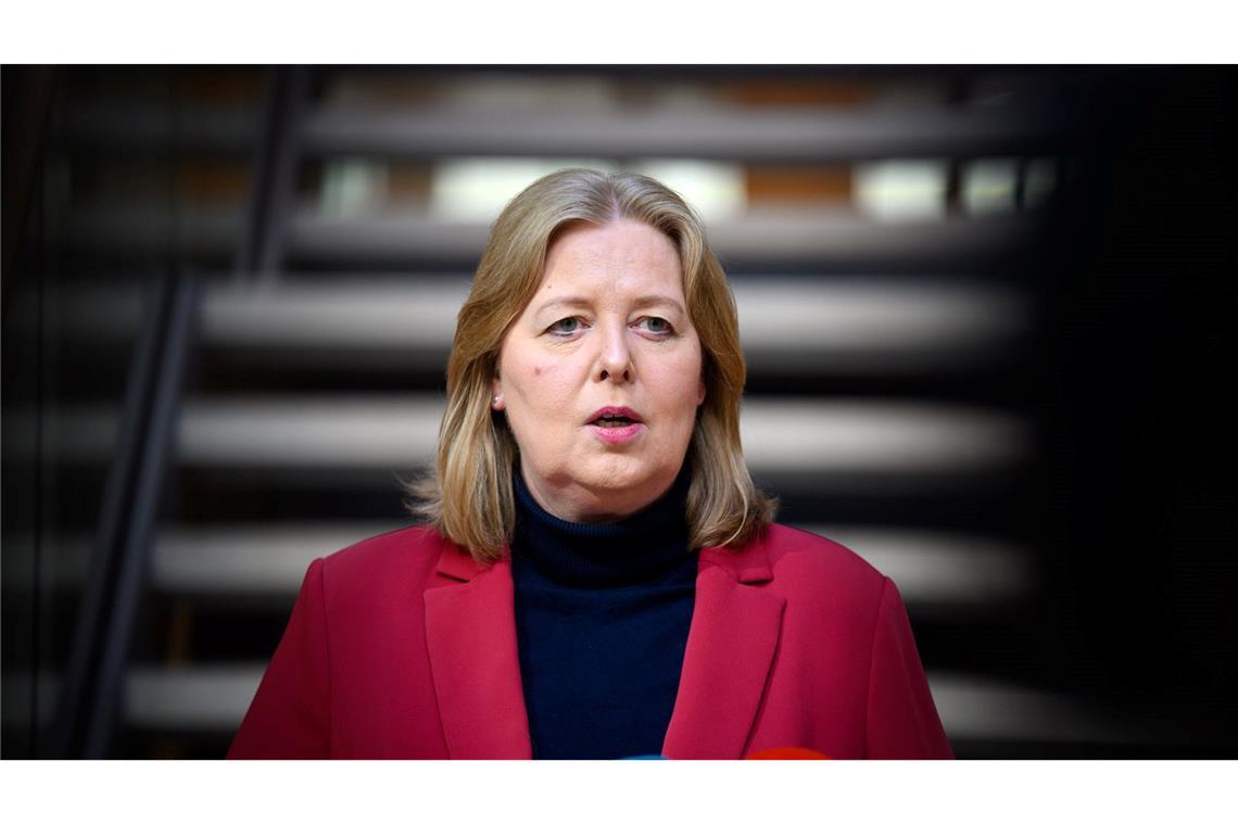 Arbeitsministerin Bärbel Bas will "sehr bald" eine Bürgergeldreform vorlegen - und als SPD-Chefin mit weiteren Ideen zum Sozialstaat vorpreschen.