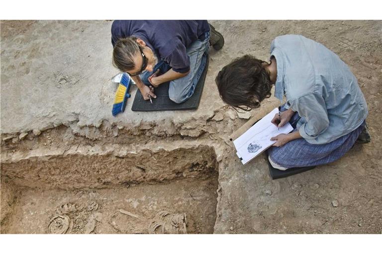 Archäologen finden Leiche von Nonne mit schweren Eisenringen